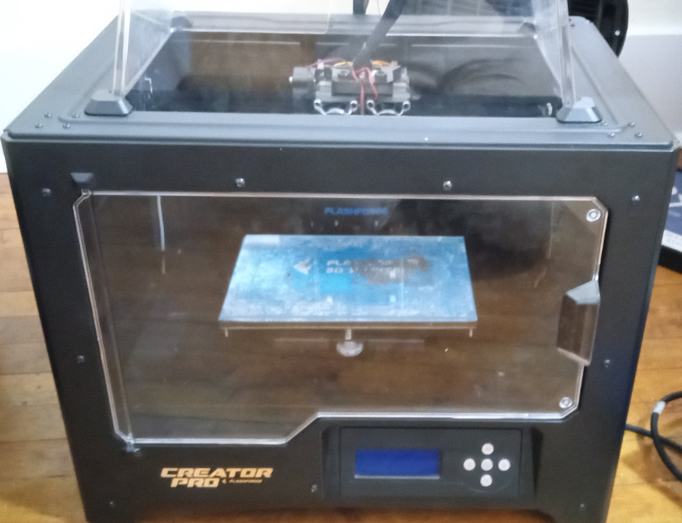 Photo of the Creator Pro in its original state.
