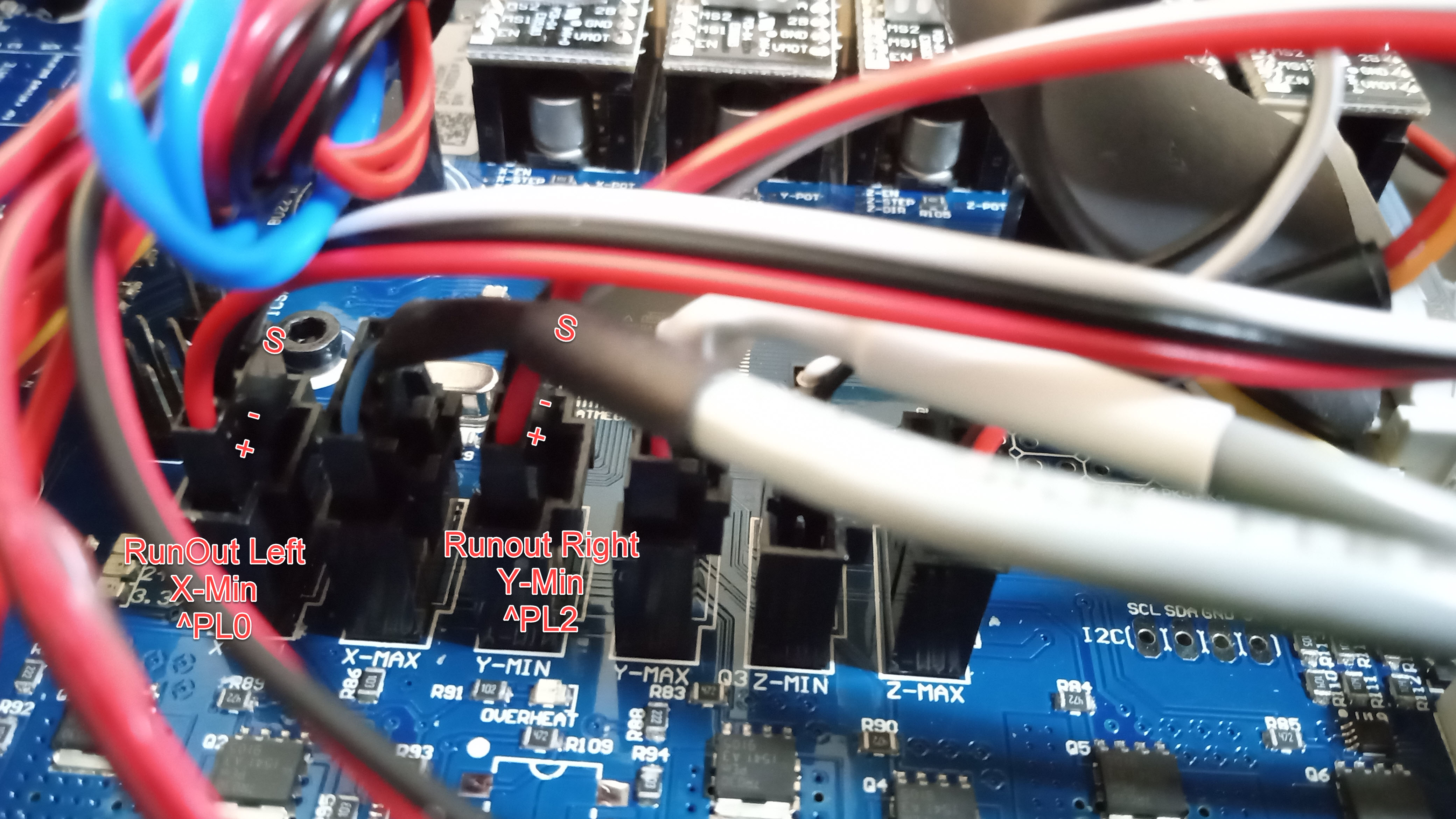 Photo depicting the wiring for th e filament sensors on the Creator Pro  MightyBoard.